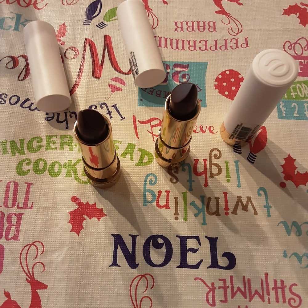 Essence Lipstick This is nude Shade Strong